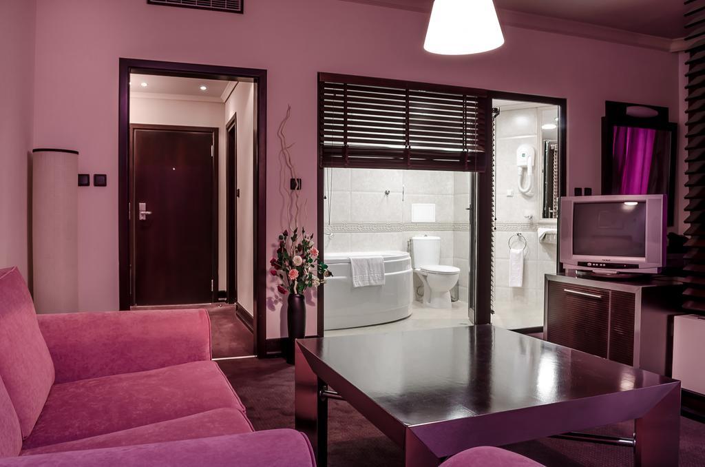 Park Hotel Green Europe ハスコヴォ エクステリア 写真